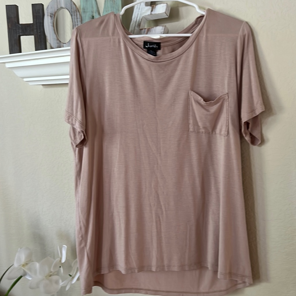 Extra Large Justify Tee